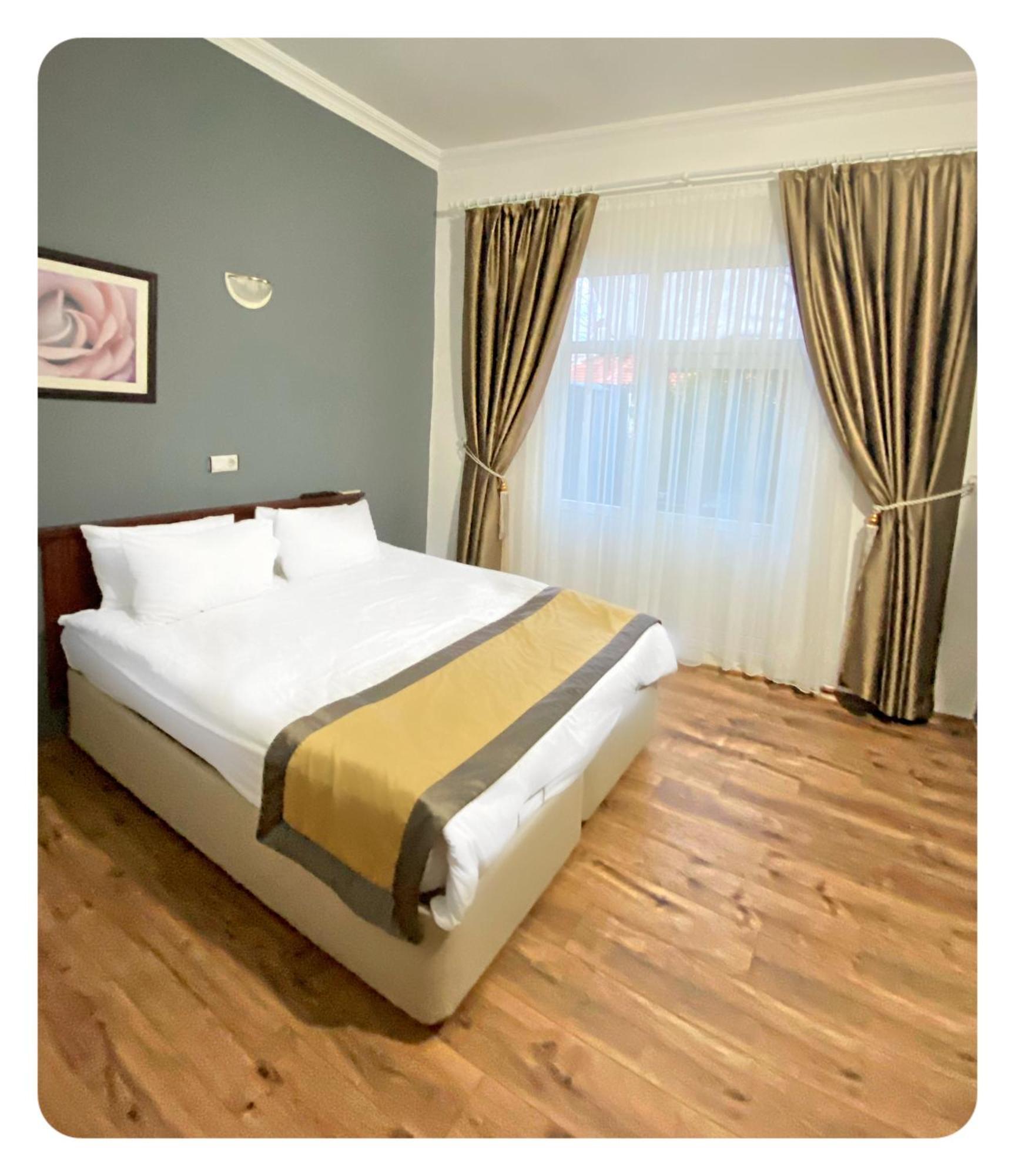 Efsali Hotel Kaleici アンタルヤ エクステリア 写真